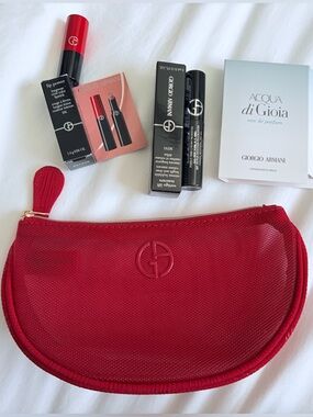 Giorgio Armani Red Mesh Cosmetic Pouch with Beauty Samples NEW